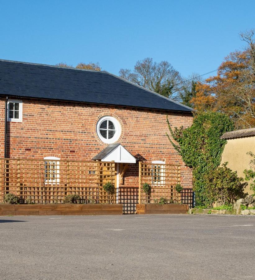 Villa Rollestone Coach House Shrewton Exterior foto